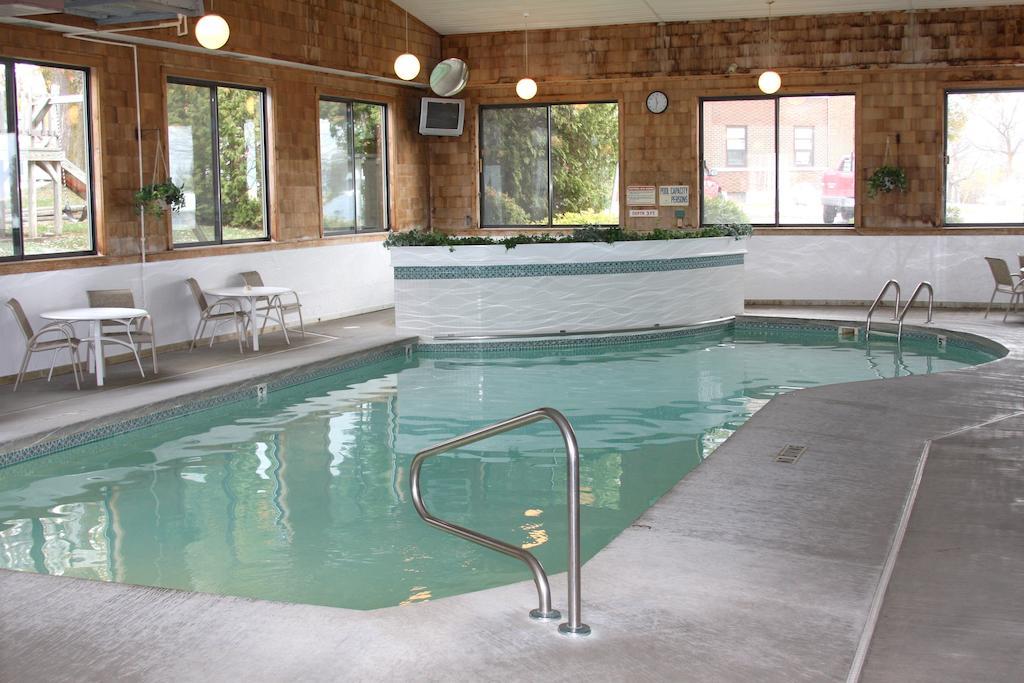 Budget Host Inn & Suites Saint Ignace Luaran gambar