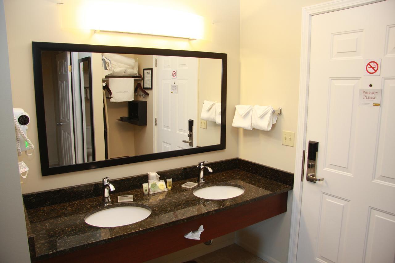 Budget Host Inn & Suites Saint Ignace Luaran gambar